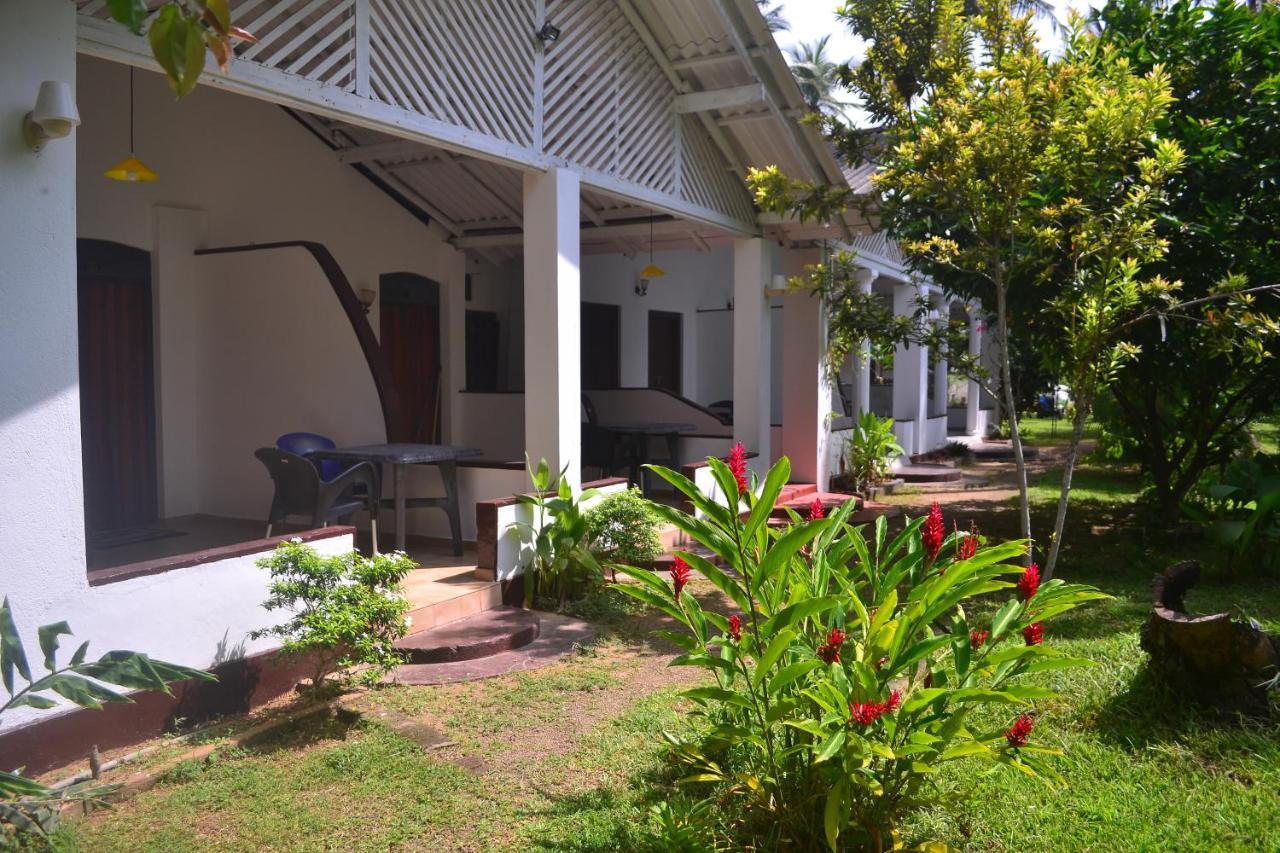 Sonri Villa Sea View Unawatuna Eksteriør billede